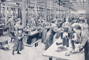 Mulheres trabalhando em uma fábrica de munições em 1915